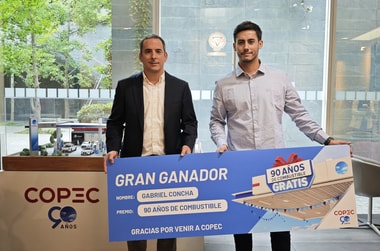 Copec premia a joven de 27 años con 90 años de combustible gratis