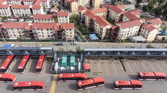Cover Imagen Noticia: Copec refuerza su compromiso con la electromovilidad  e invierte en Optibus, startup que implementa IA  para el desarrollo de transporte sostenible