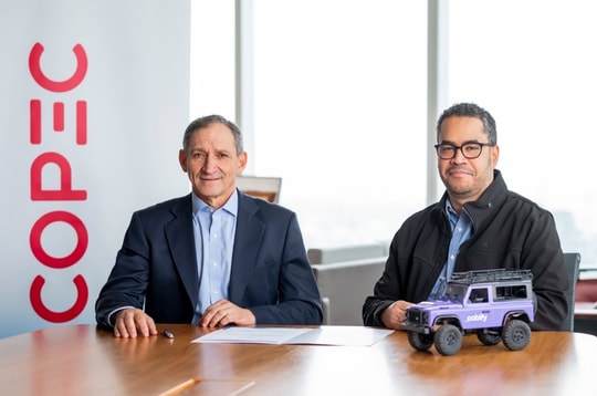 Cover Imagen Noticia: Copec y Cabify sellan alianza para ampliar beneficios a miles  de conductores e impulsar la electromovilidad