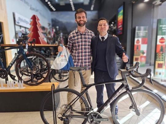 Cover Imagen Noticia: Conoce al ganador del concurso "Gana una bicicleta con el Taller Ciclistas Copec"