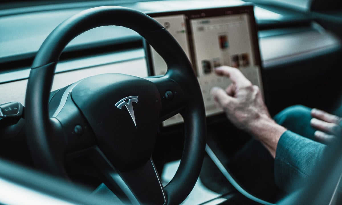 Frenado regenerativo y “One Pedal Drive”: cómo los autos eléctricos recuperan energía al conducir